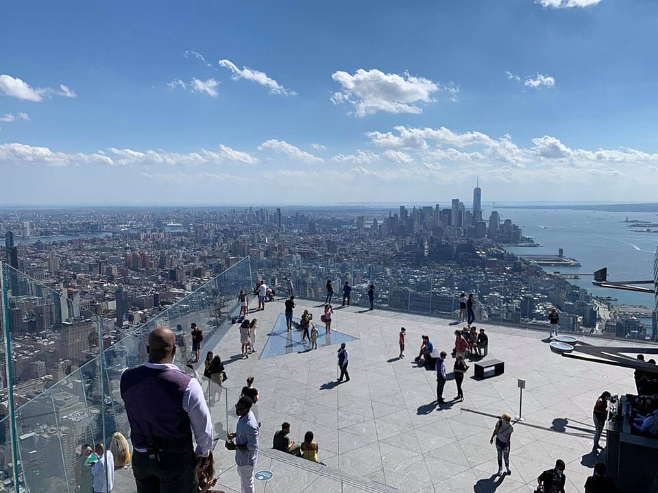 Visitors on Edge's outdoor observation deck looking south across Manhattan