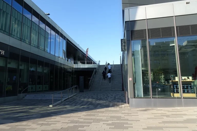 Empire Outlets Staten Island: Stores, Ferry & Shopping Guide