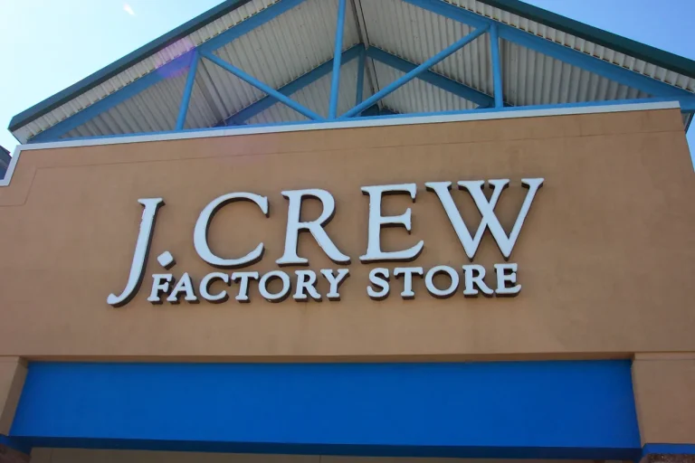 Tanger Riverhead Outlets: Stores, NYC Travel & Shopping Guide